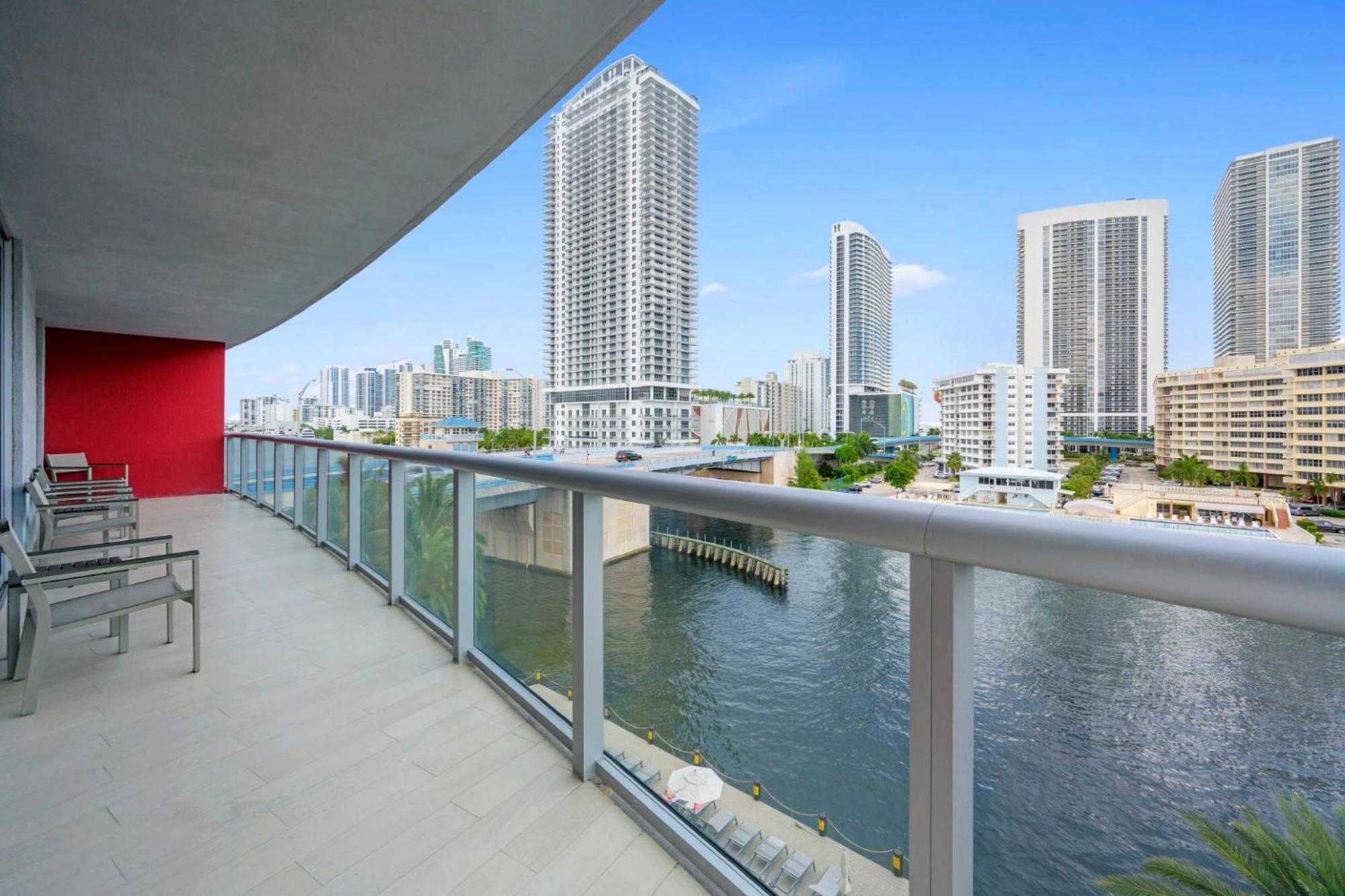 Hallandale Sky Water View Холандейл Бийч Екстериор снимка