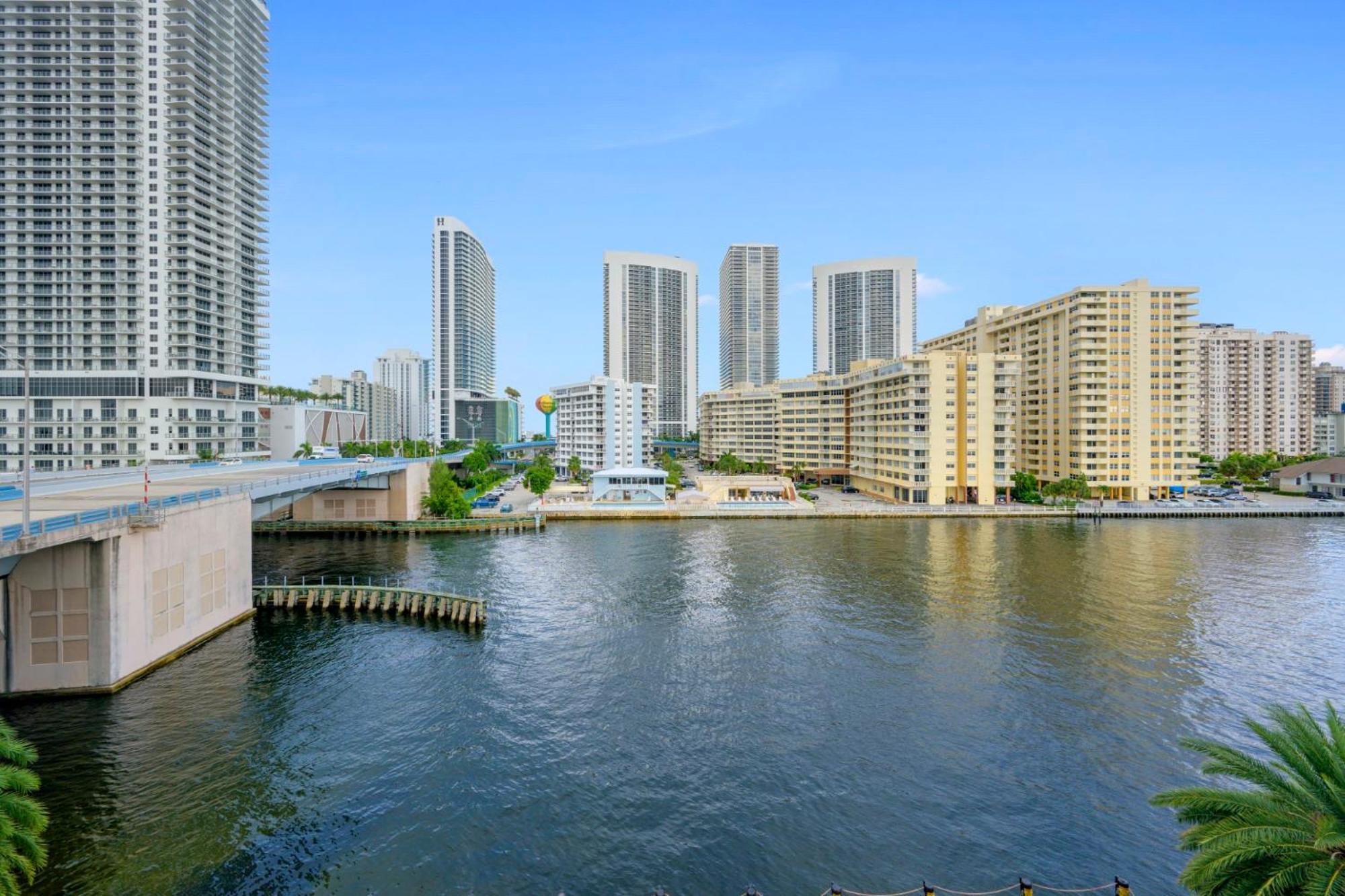 Hallandale Sky Water View Холандейл Бийч Екстериор снимка