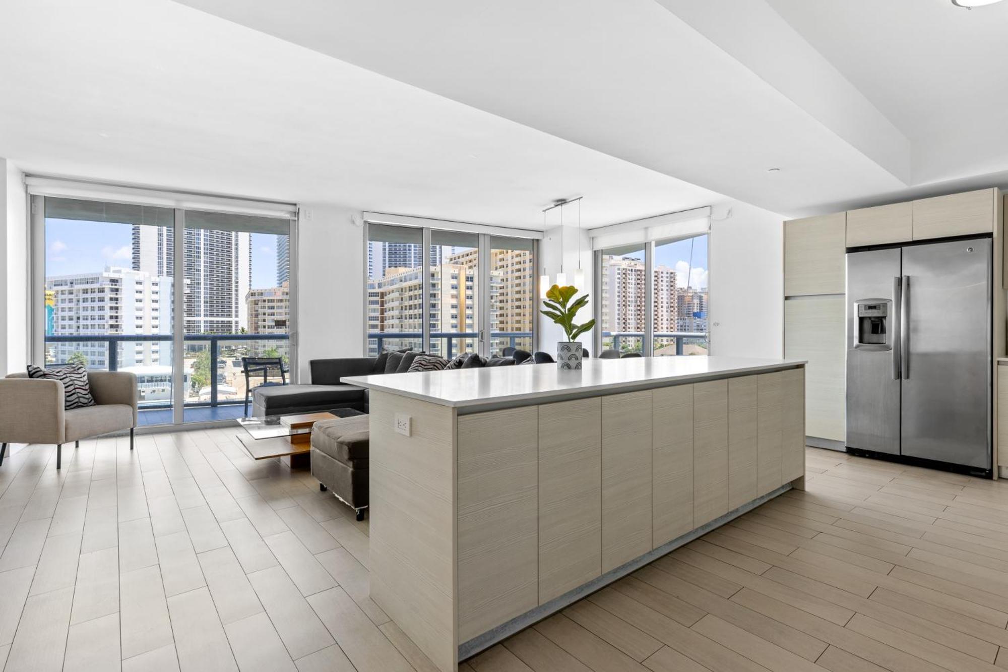 Hallandale Sky Water View Холандейл Бийч Екстериор снимка
