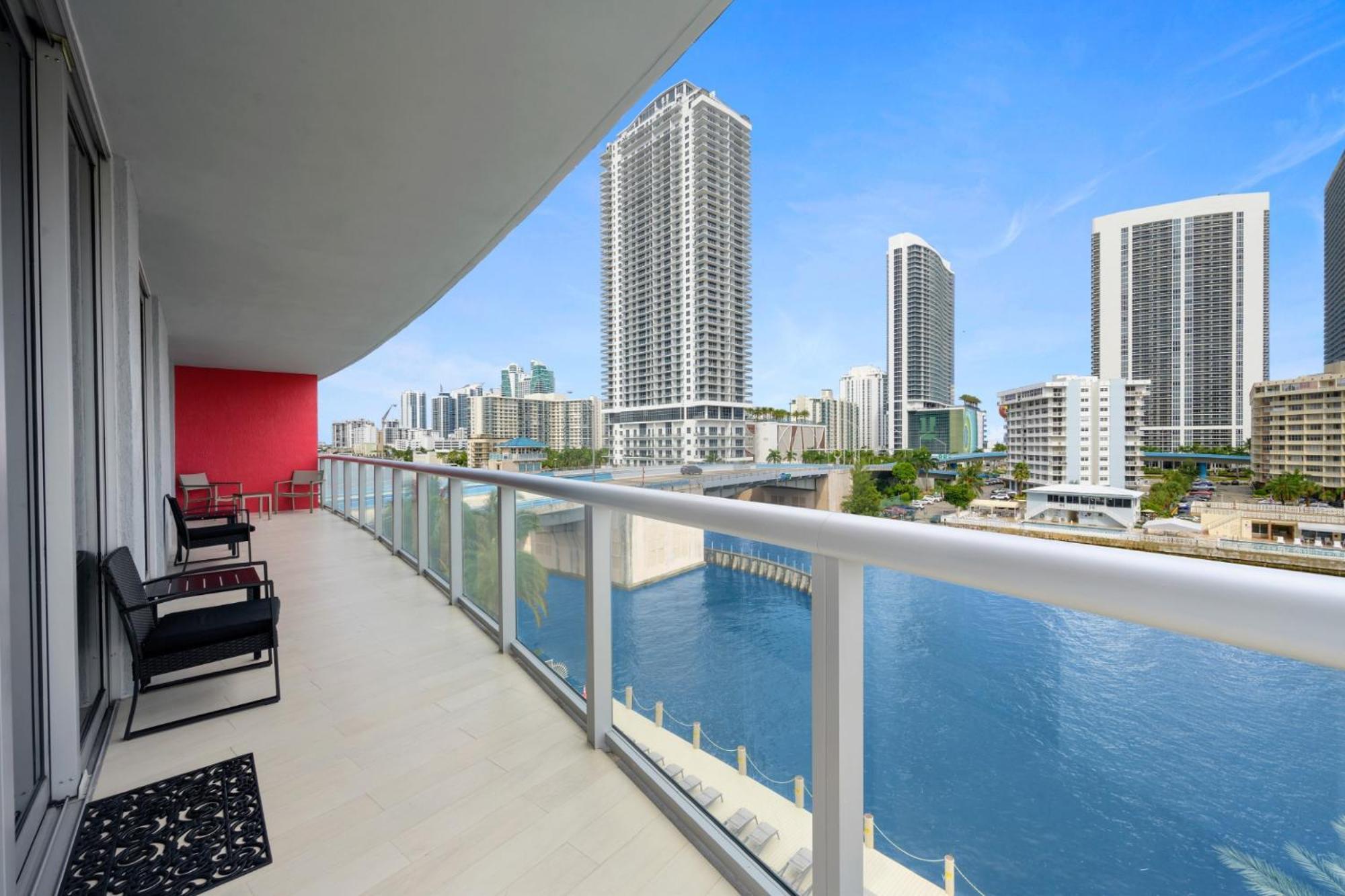 Hallandale Sky Water View Холандейл Бийч Екстериор снимка