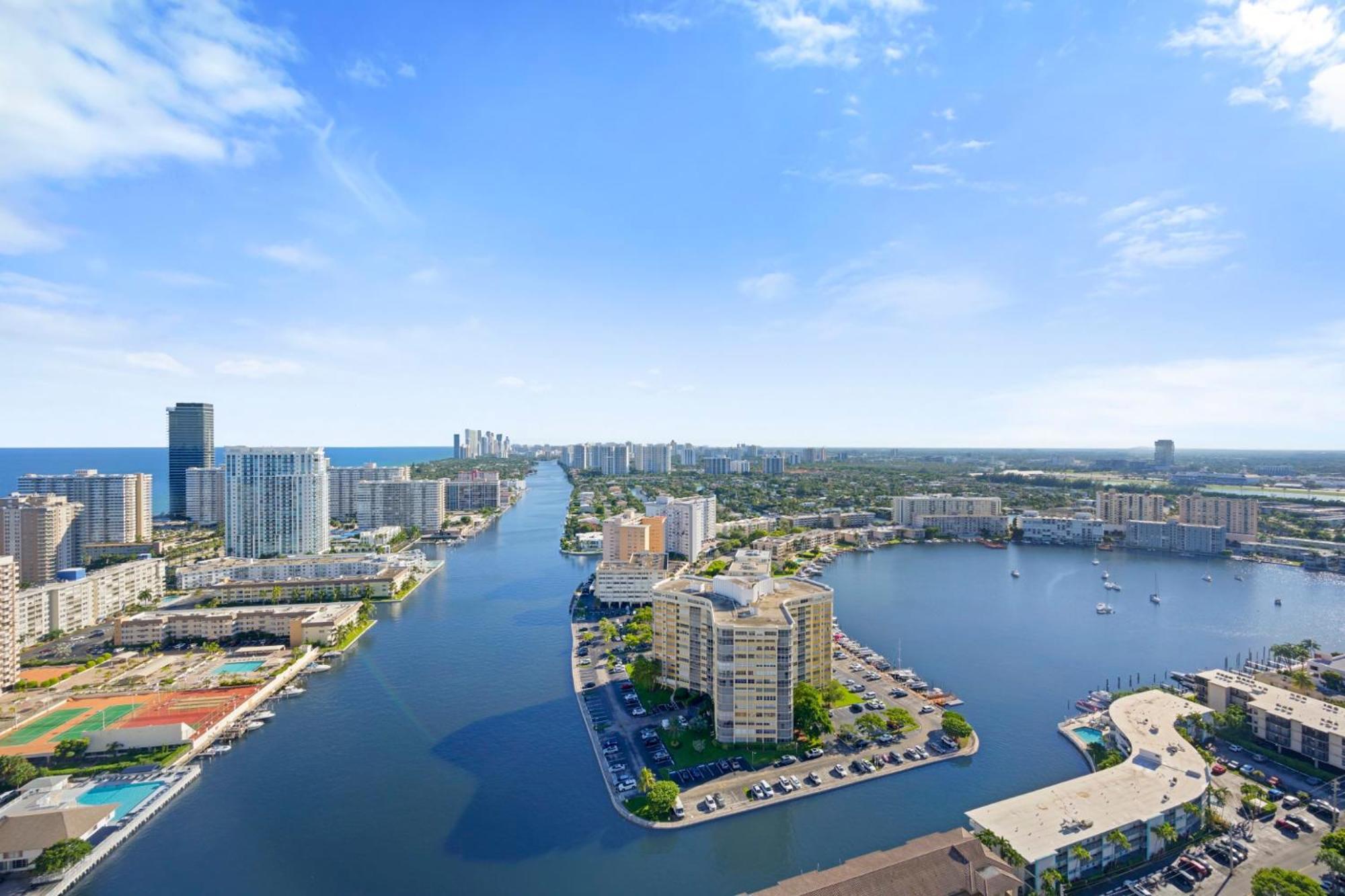 Hallandale Sky Water View Холандейл Бийч Екстериор снимка